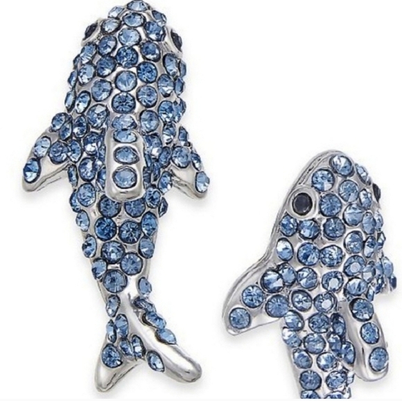 🔹️Kate Spade🔹️ California Dreaming Pave Shark Stud Earrings ✨️🦈 - Picture 3 of 5